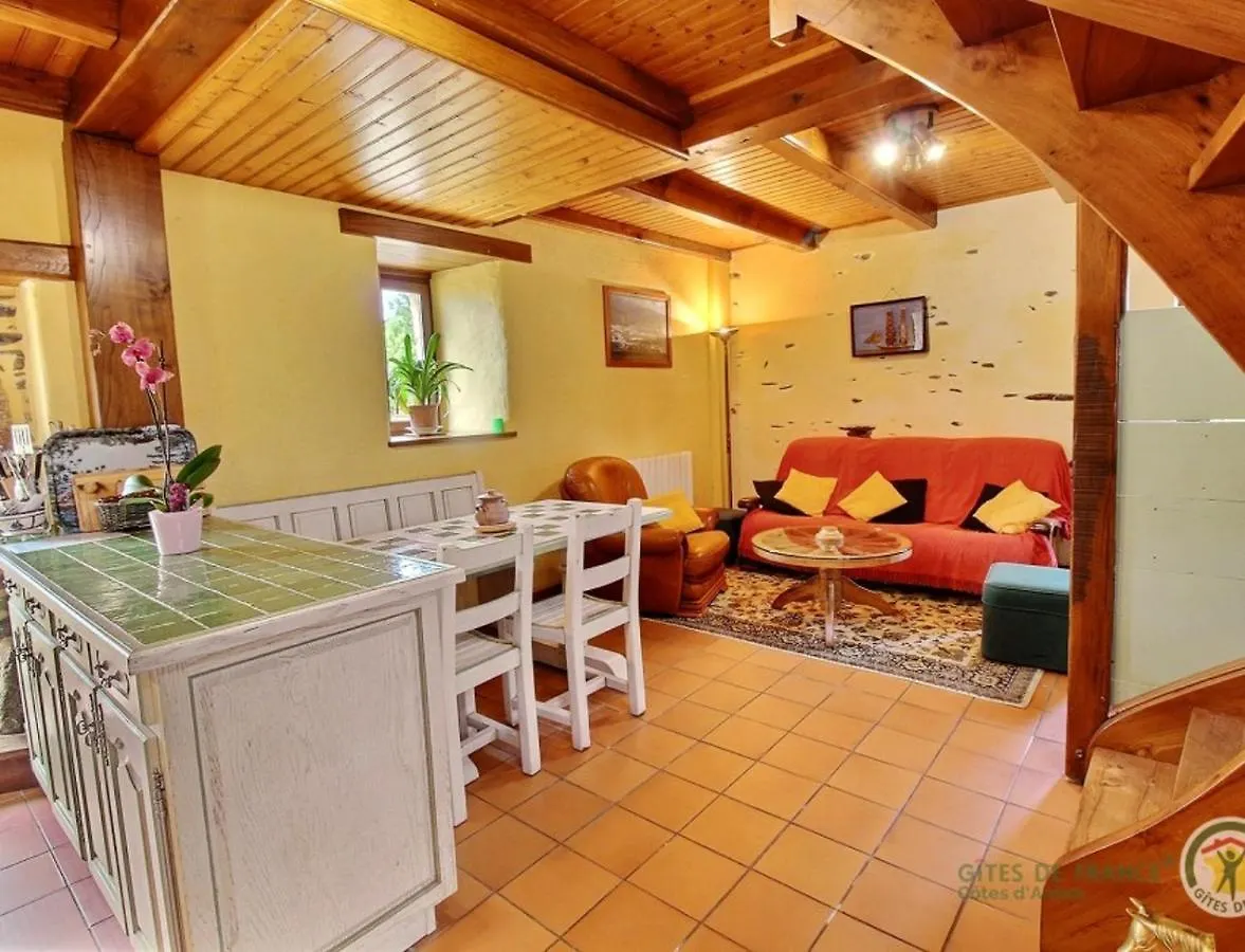Maison Charmante A Tredrez-Locquemeau Avec Jardin Et Terrasse 0*,
