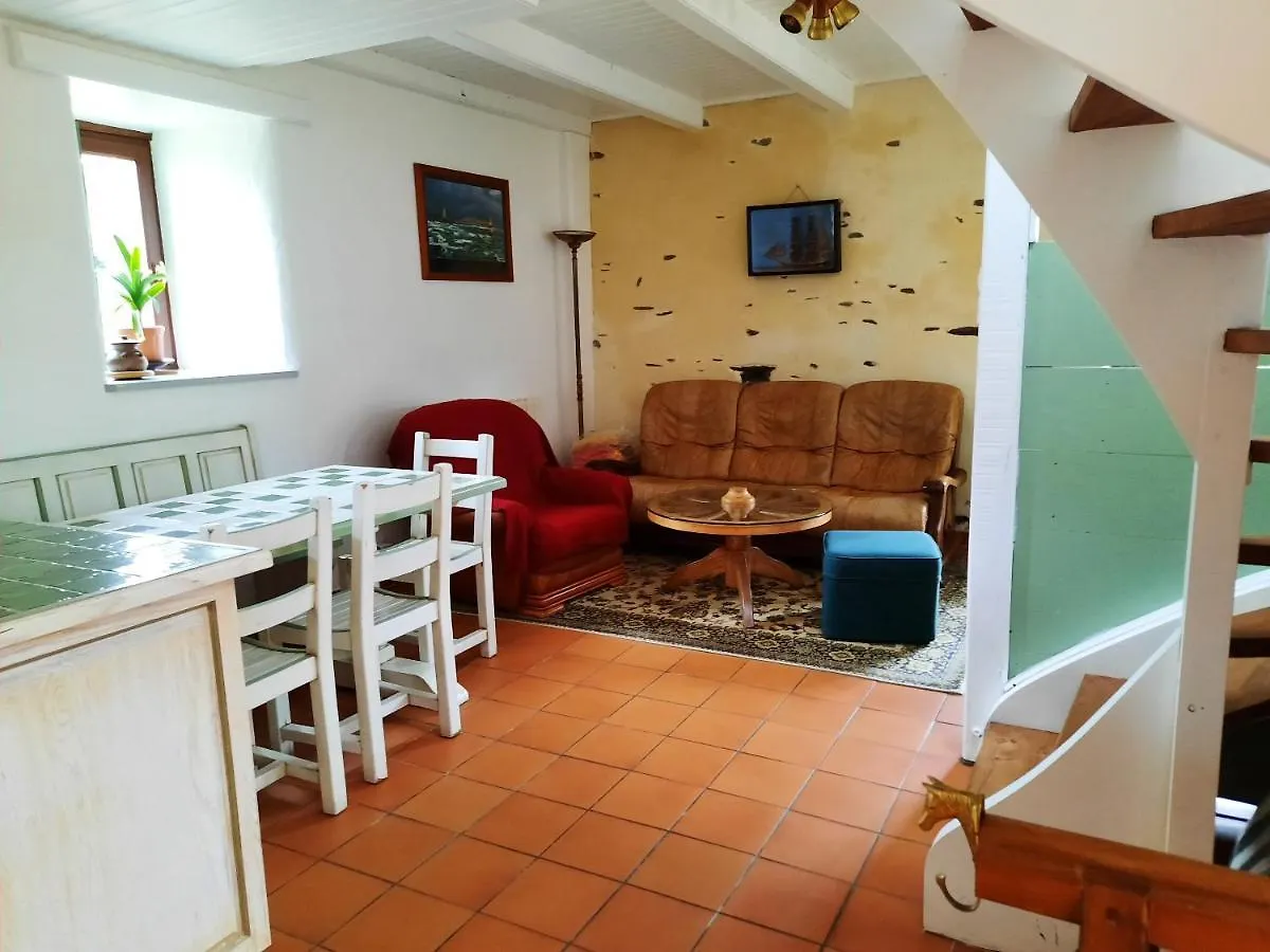 Maison Charmante A Tredrez-Locquemeau Avec Jardin Et Terrasse Holiday home