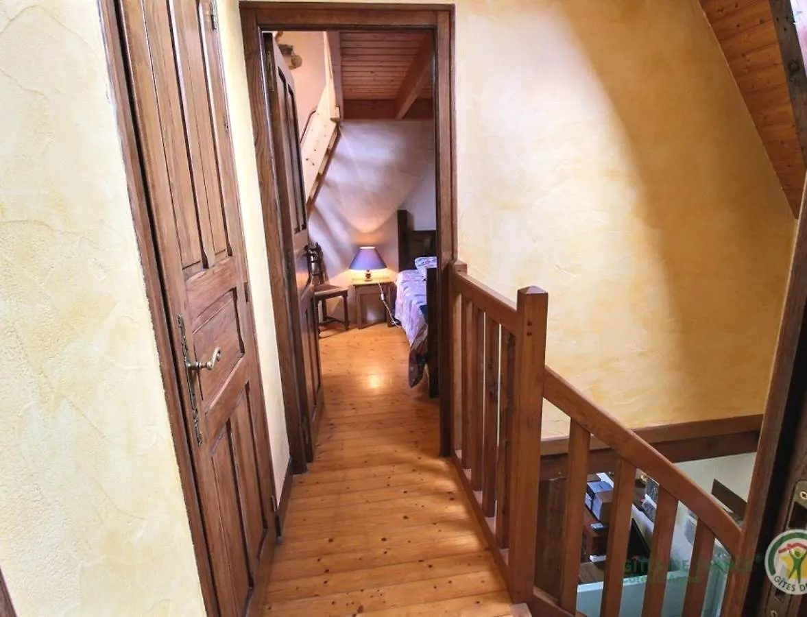 Holiday home Maison Charmante A Tredrez-Locquemeau Avec Jardin Et Terrasse